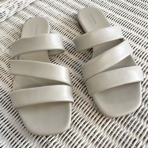 VINCE Slide Sandal